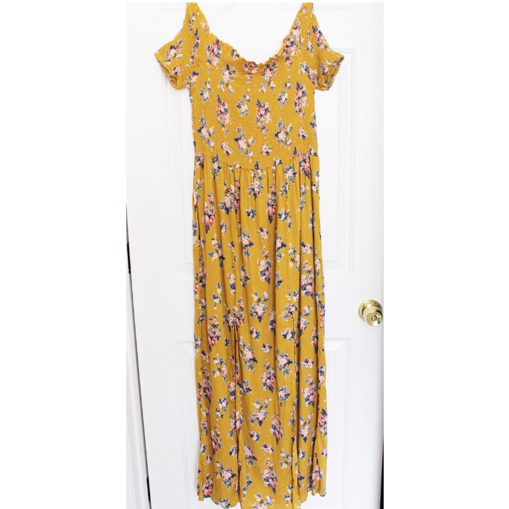 Floral Off the shoulder maxi dress